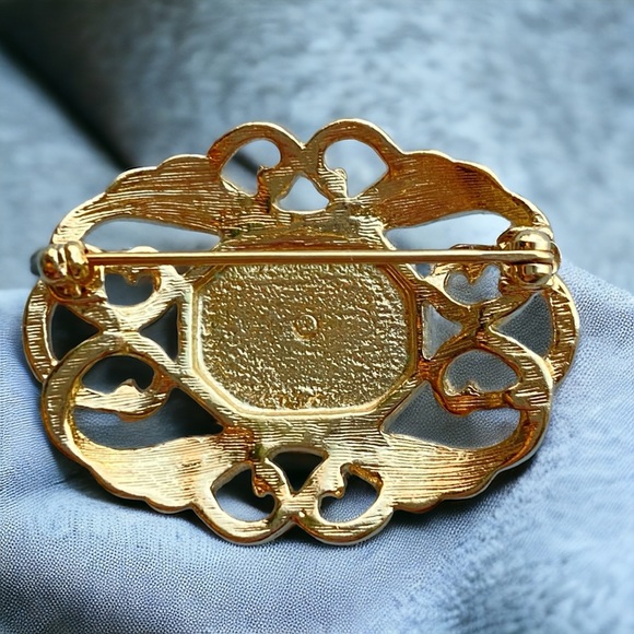 Signed Demi-Elegant Parure Brooch & Earring Set - Picture 7 of 12